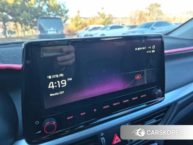 Kia The New K3 2nd generation 2024 Белый из Кореи, фото 3