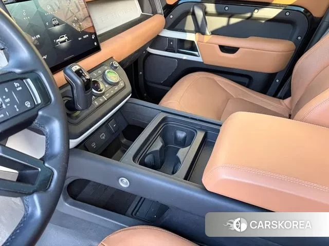 Land Rover Defender (L663) 2023 Черный из Кореи, фото 3