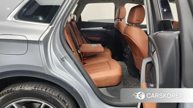 Audi Q5 (FY) 2022 Серебряный из Кореи, фото 3