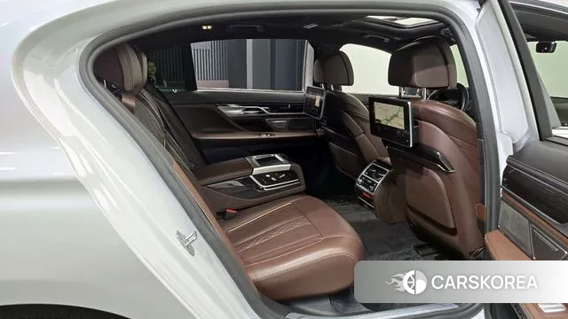 BMW 7 Series (G11) 2019 Белый из Кореи, фото 3