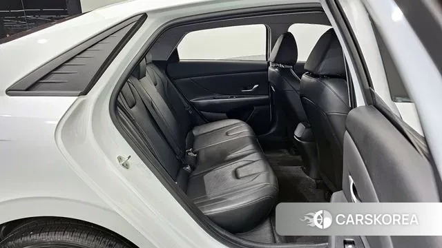 Hyundai Avante (CN7) 2022 Белый из Кореи, фото 3