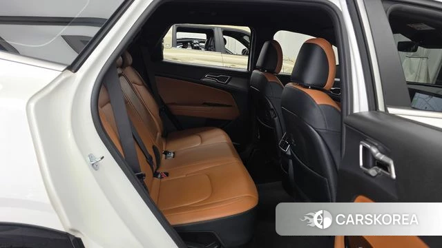 Kia Sportage 5th Generation Hybrid 2023 Белый из Кореи, фото 3