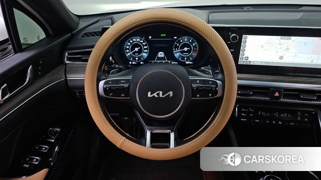 Kia K5 3rd generation 2023 Белый из Кореи, фото 3