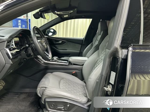 Audi Q8 2021 Черный из Китая, фото 3