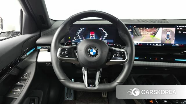 BMW 5 Series (G60) 2023 Белый из Кореи, фото 3