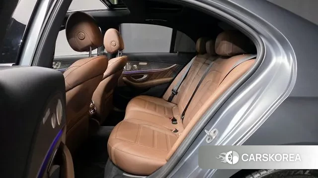 Mercedes-Benz E-Class W213 2023 Серый из Кореи, фото 3