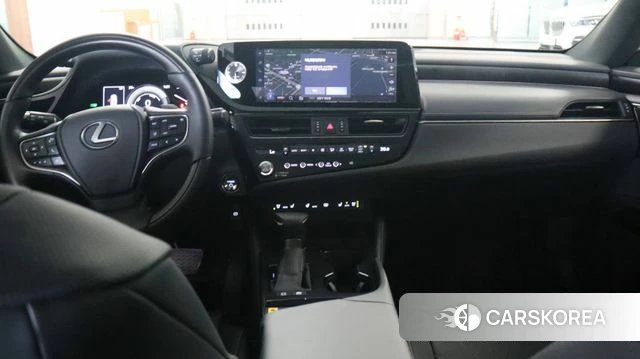 Lexus ES300h 7th generation 2025 Черный из Кореи, фото 3
