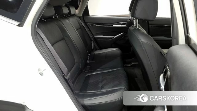 Kia Seltos 2022 Белый из Кореи, фото 3