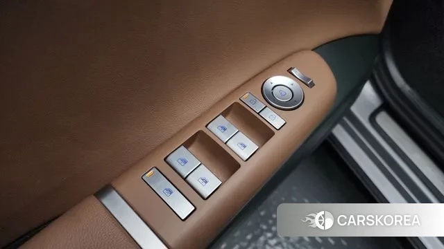 Hyundai Grandeur (GN7) 2023 Серебристо-серый из Кореи, фото 3