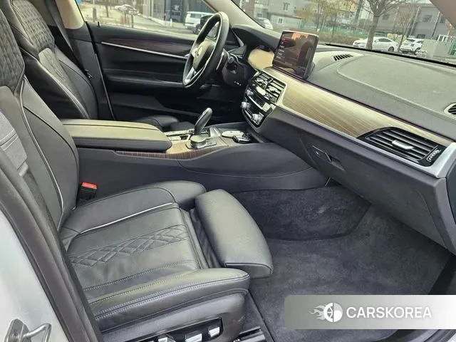 BMW 6 Series GT (G32) 2024 Белый из Кореи, фото 3