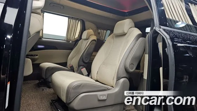 Kia Carnival 4th generation 2023 Черный из Кореи, фото 3