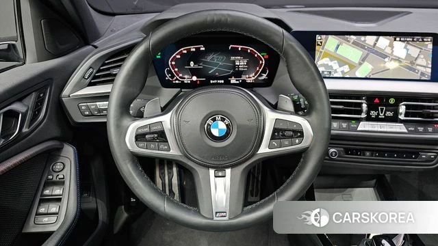 BMW 1 Series (F40) 2023 Черный из Кореи, фото 3
