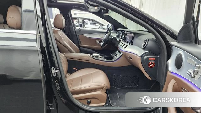 Mercedes-Benz E-Class W213 2019 Черный из Кореи, фото 3