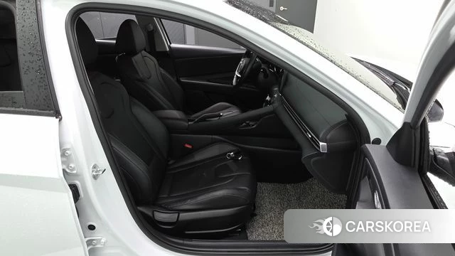 Hyundai Avante (CN7) 2022 Белый из Кореи, фото 3