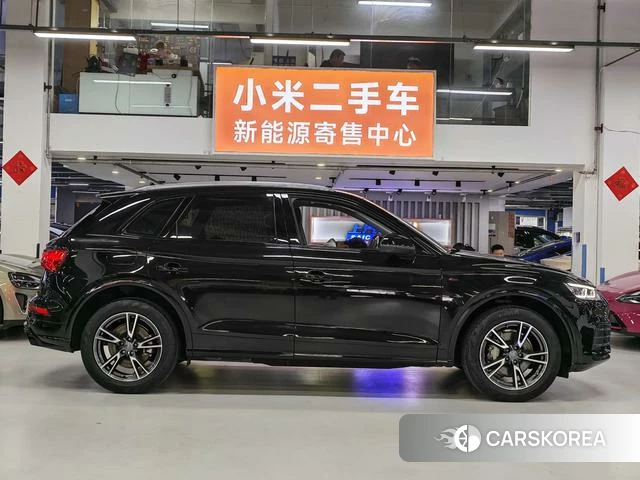 Audi Q5L 2021 Черный из Китая, фото 3