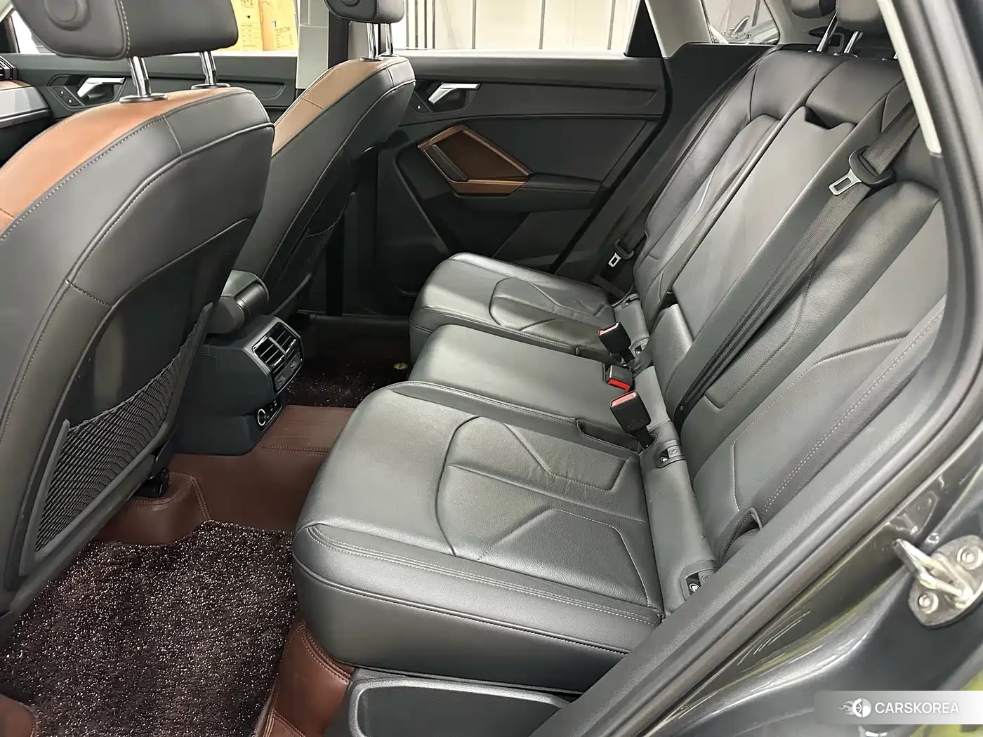 Audi Q3 2023 Silver/gray из Китая, фото 3