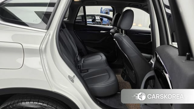 BMW X1 (F48) 2022 Белый из Кореи, фото 3