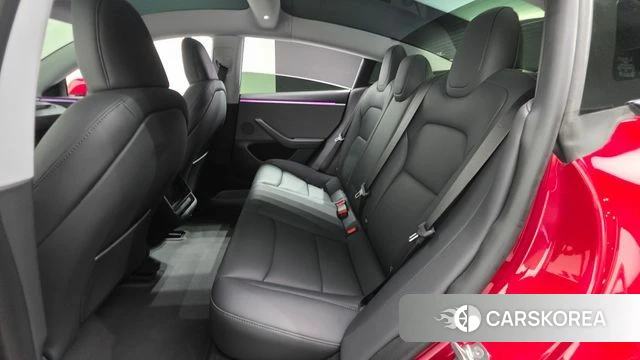 Tesla Model 3 2024 Красный из Кореи, фото 3