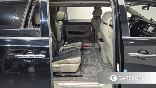 Kia The New Carnival 2018 Черный из Кореи, фото 3