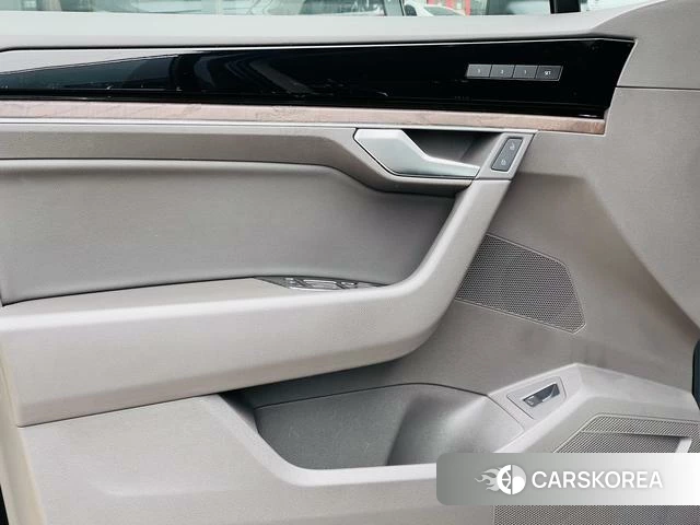 Volkswagen Touareg 2021 Черный из Китая, фото 3