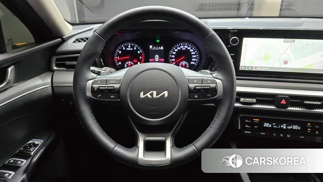 Kia K5 3rd generation 2023 Черный из Кореи, фото 3