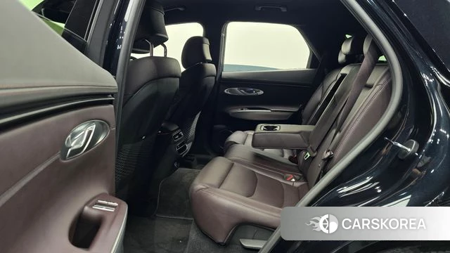 Genesis GV70 2021 Черный из Кореи, фото 3