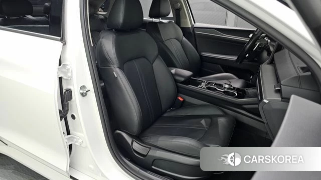 Kia The New K5 3rd generation 2023 Белый из Кореи, фото 3
