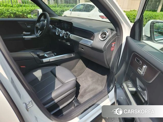 Mercedes-Benz GLB 2023 Белый из Китая, фото 3