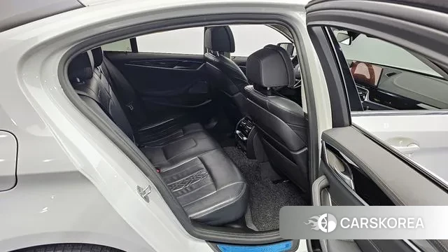 BMW 5 Series (G30) 2020 Белый из Кореи, фото 3