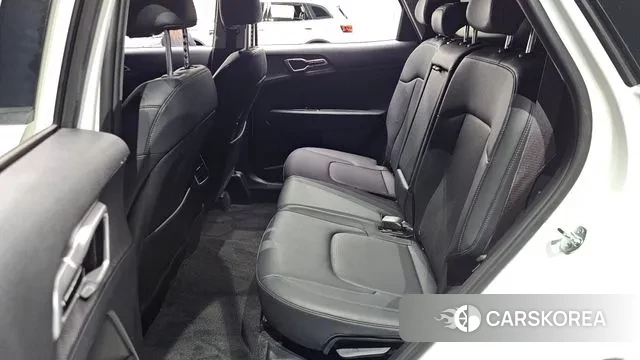 Kia Sportage 5th Generation 2023 Белый из Кореи, фото 3