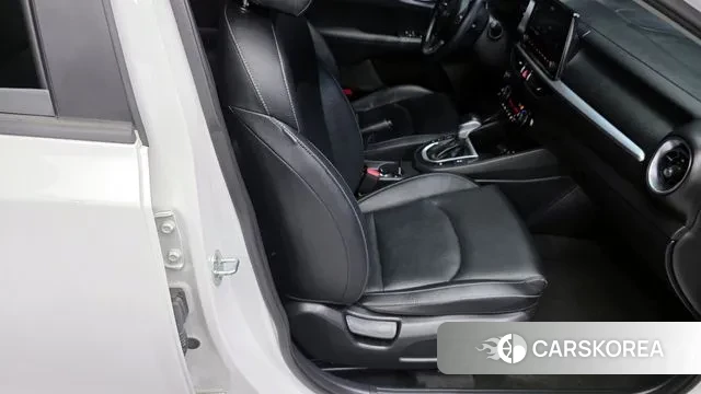 Kia The New K3 2nd generation 2021 Белый из Кореи, фото 3