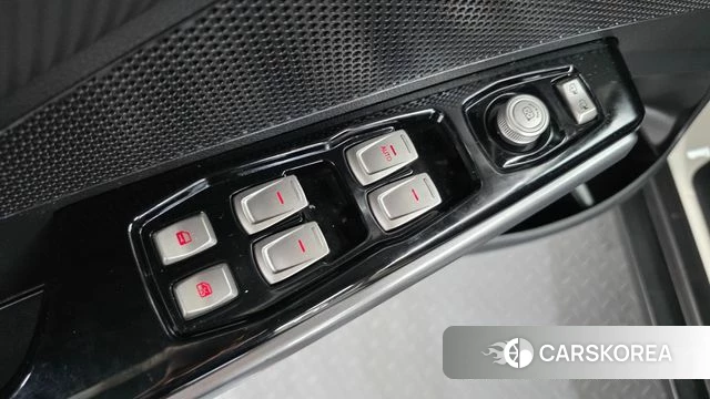 Ssangyong Tivoli Armor 2018 Белый из Кореи, фото 3