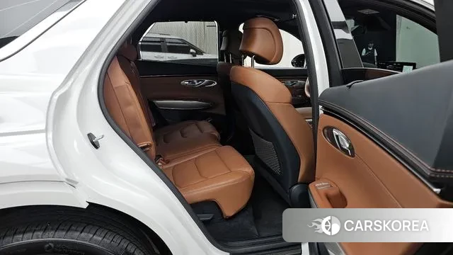 Genesis GV70 2023 Белый из Кореи, фото 3