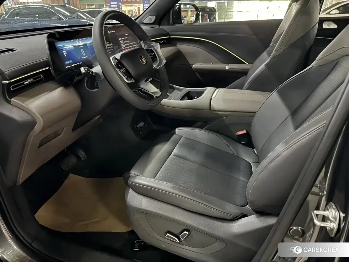 Chang'an CS55PLUS PHEV 2026 Silver/gray из Китая, фото 3