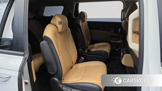 Kia Carnival 4th generation 2023 Белый из Кореи, фото 3