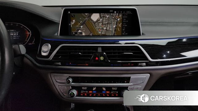BMW 7 Series (G11) 2021 Черный из Кореи, фото 3