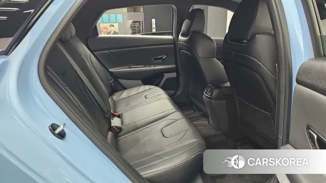 Hyundai Avante (CN7) 2022 Небесно-голубой из Кореи, фото 3