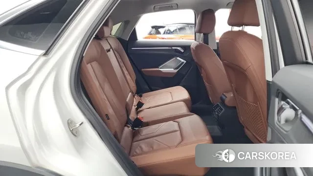 Audi Q3 (F3) 2020 Белый из Кореи, фото 3