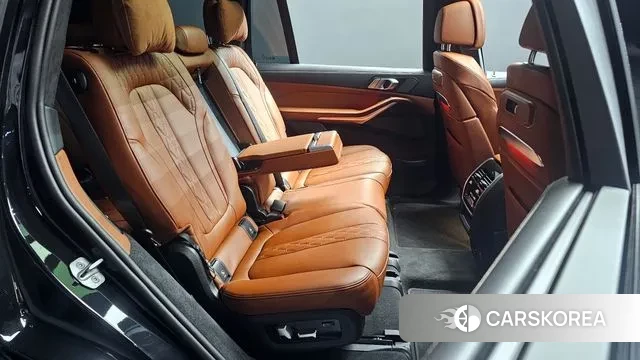 BMW X7 (G07) 2025 Черный из Кореи, фото 3