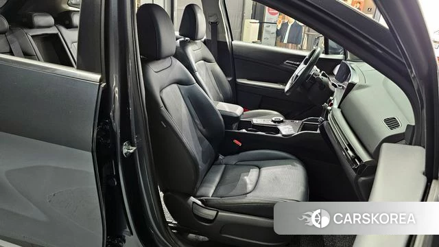 Kia The New Sportage 5th Generation Hybrid 2025 Серый из Кореи, фото 3