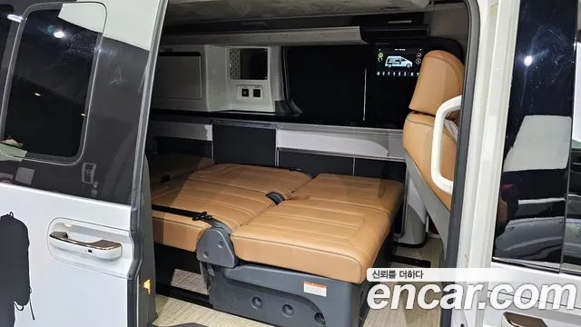 Hyundai Staria 2023 Белый из Кореи, фото 3