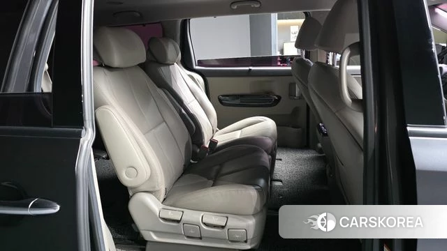 Kia All New Carnival 2018 Серый из Кореи, фото 3