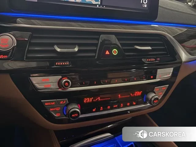 BMW 5 Series (G30) 2022 Белый из Кореи, фото 3