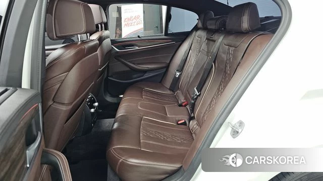 BMW 5 Series (G30) 2019 Белый из Кореи, фото 3