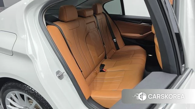 BMW 5 Series (G30) 2020 Белый из Кореи, фото 3