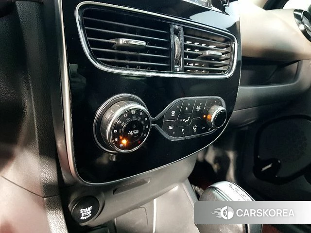 Renault Korea (Samsung) Clio 2018 Черный из Кореи, фото 3