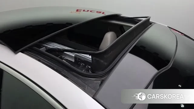 Kia The New K5 3rd generation 2023 Белый из Кореи, фото 3