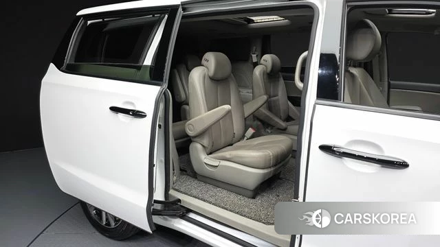 Kia The New Carnival 2019 Черный из Кореи, фото 3