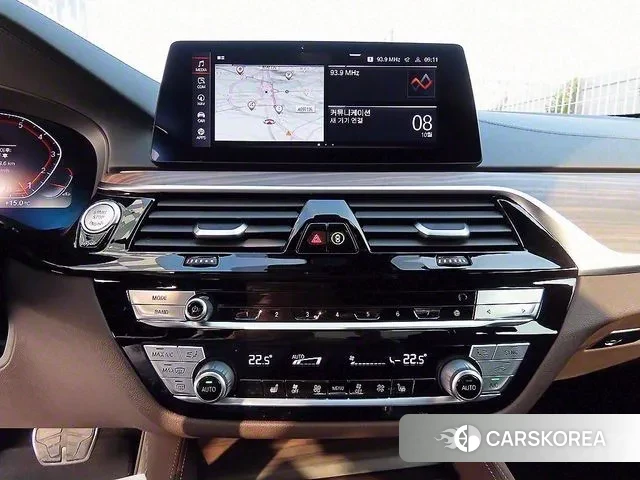 BMW 5 Series (G30) 2020 Серый из Кореи, фото 3