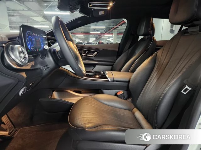 Mercedes-Benz EQE V295 2023 Белый из Кореи, фото 3